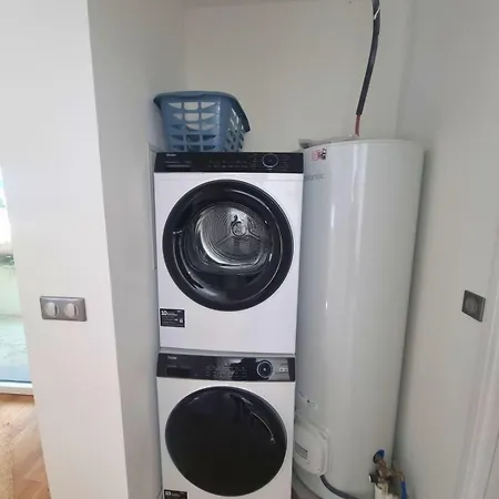 Family 3 Bedrooms - Sea 300 M - Wifi - *